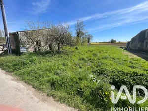 Terrain à Nieul-lès-Saintes (17810)