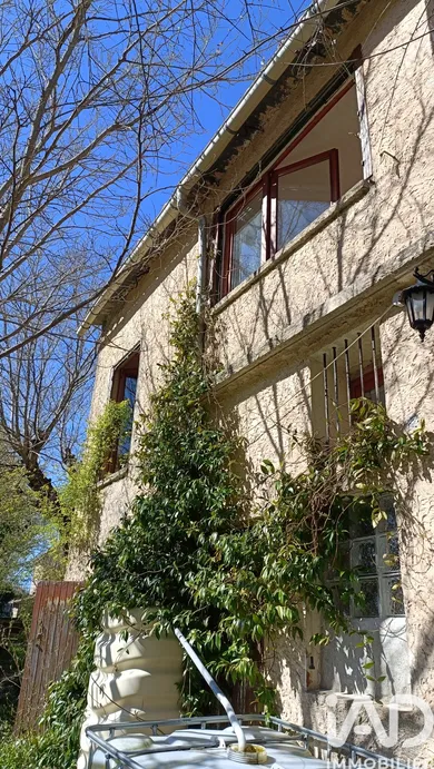 Village house in Sault (84390)