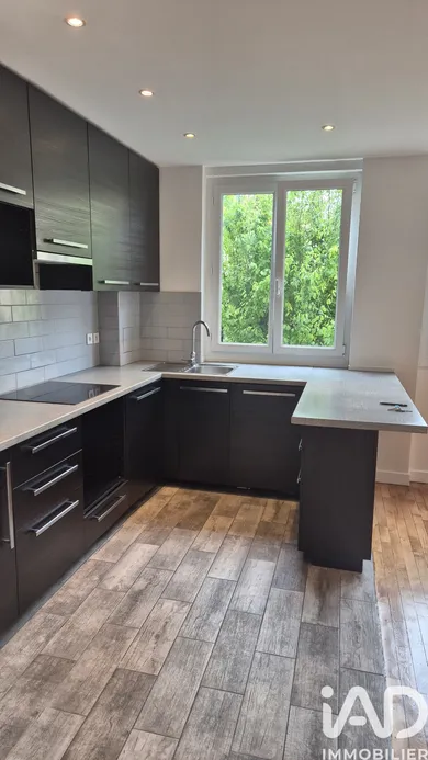Apartment in Puteaux (92800)