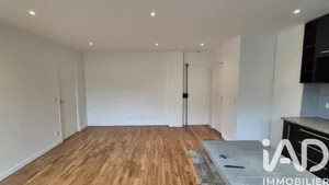 Apartment in Puteaux (92800)