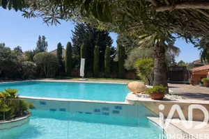 Demeure à Saint-Saturnin-lès-Avignon (84450)