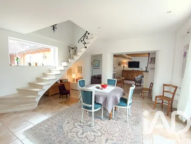 Maison de campagne à Champigny (89340)