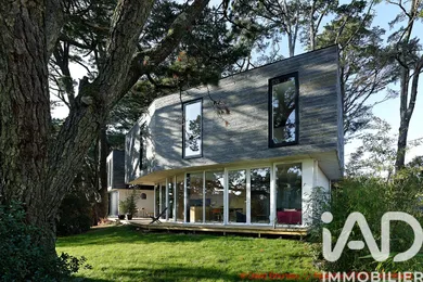 Architectural house in Arradon (56610)