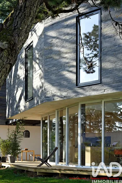 Architectural house in Arradon (56610)