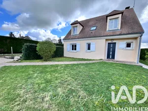 Maison traditionnelle à Lorrez-le-Bocage-Préaux (77710)