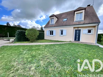 Maison traditionnelle à Lorrez-le-Bocage-Préaux (77710)