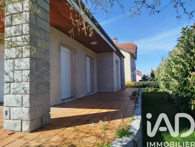 House in Montluçon (03100)