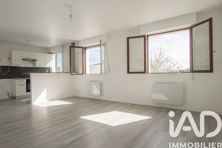 Appartement à Pontault-Combault (77340) photo 2