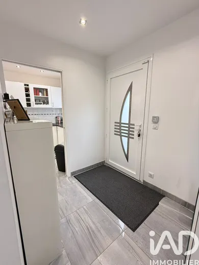 Building in Mantes-la-Jolie (78200)