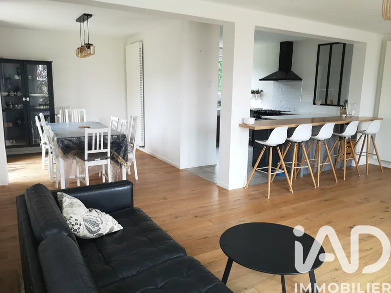 Maison 9 pièces 179 m² · à Plougastel-Daoulas · 179 m² · 537 000 €