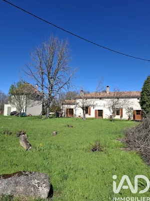 Maison de campagne à Pessac-sur-Dordogne (33890)