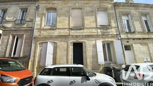 Apartment in Bordeaux (33300)