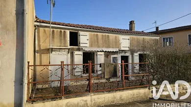 Village house in Les Gours (16140)