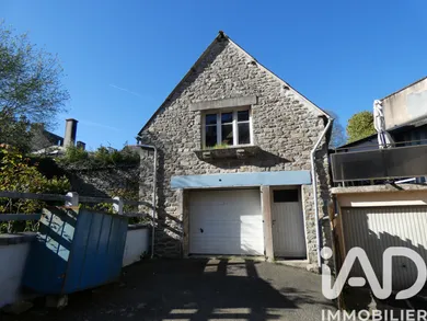 Garage à Saint-Nicolas-du-Pélem (22480)