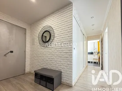 Apartment in Rosny-sous-Bois (93110)