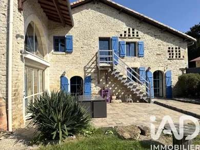 Maison de campagne à Fressines (79370)