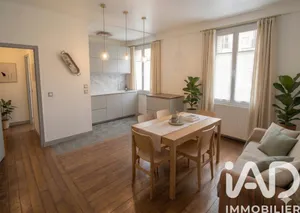 Apartment in Paris (75020)