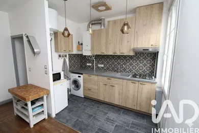Apartment in Paris (75020)
