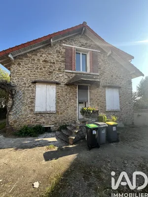 Maison traditionnelle à Villeneuve-le-Roi (94290)