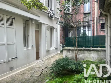 Apartment in Paris (75015)