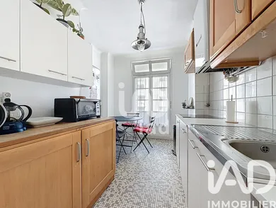 Apartment in Courbevoie (92400)