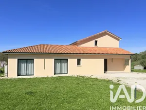 Architectural house in Trélissac (24750)