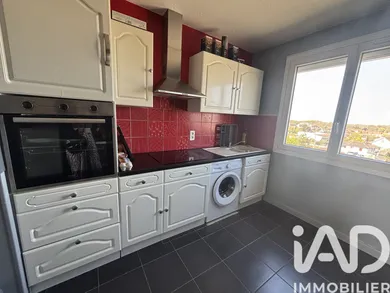 Appartement à Pont-Sainte-Marie (10150)