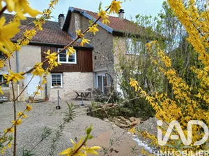 Maison de village à Vergranne (25110)