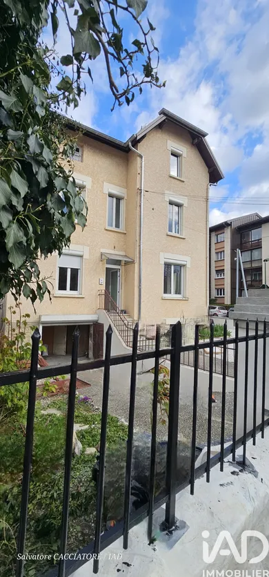 Studio à Aix-les-Bains (73100)