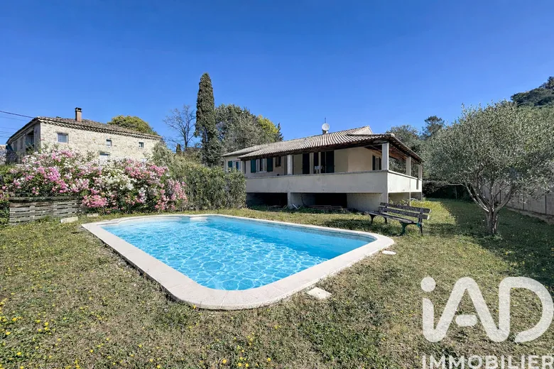 Maison 7 pièces 134 m² · à Cornillon · 134,3 m² · 330 000 €
