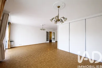 Apartment in Cachan (94230)