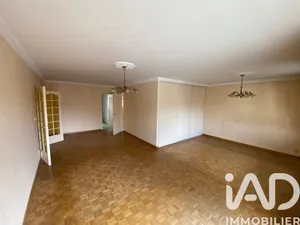 Apartment in Cachan (94230)