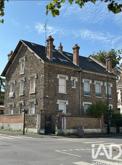 Immeuble à Corbeil-Essonnes (91100)