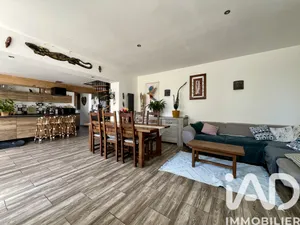 Maison à Villemer (77250)