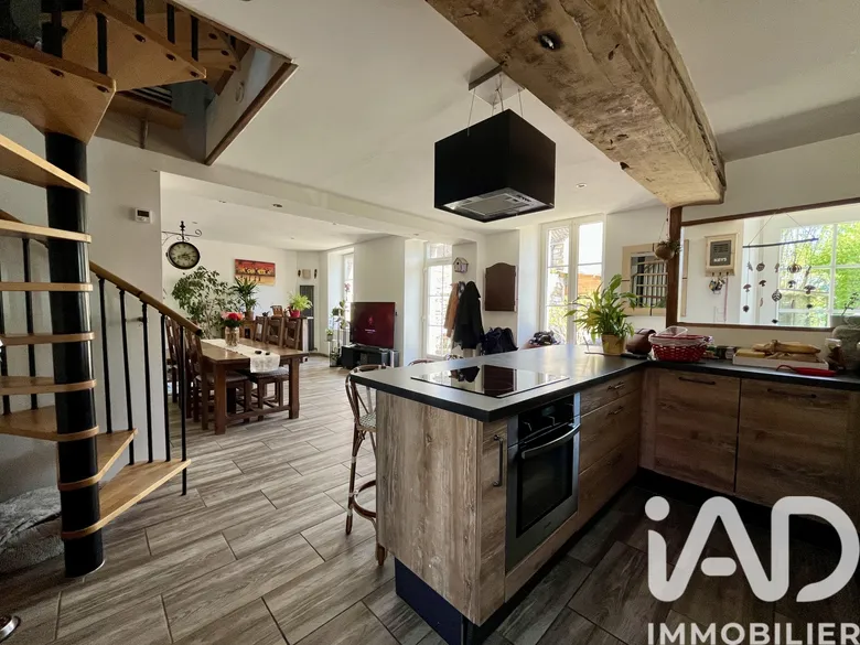 Maison 5 pièces 130 m² · à Villemer · 130 m² · 249 000 €