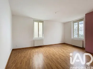 Appartement à Décines-Charpieu (69150)