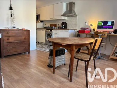 Apartment in Montreuil (93100)