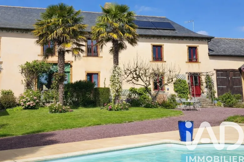 Maison 8 pièces 260 m² · à Melesse · 260 m² · 625 000 €