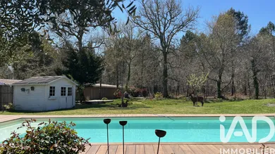 House in Salles (33770)