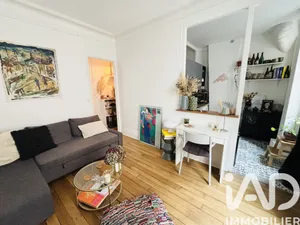 Apartment in Paris (75011)