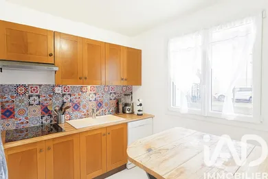 Apartment in Saint-Jean-le-Blanc (45650)
