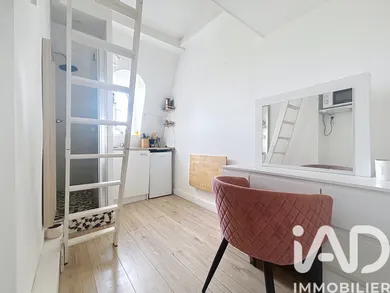 Apartment in Paris (75011)