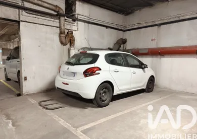Parking à Paris (75013)