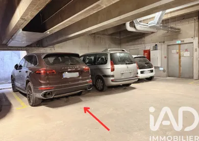 Parking à Paris (75013)