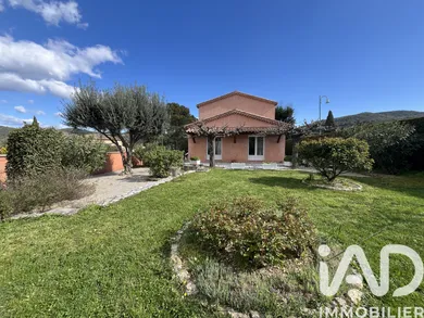 Traditional house in Saint-Laurent-de-Carnols (30200)