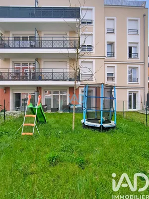 Apartment in Ozoir-la-Ferrière (77330)