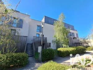 Apartment in Sainte-Geneviève-des-Bois (91700)