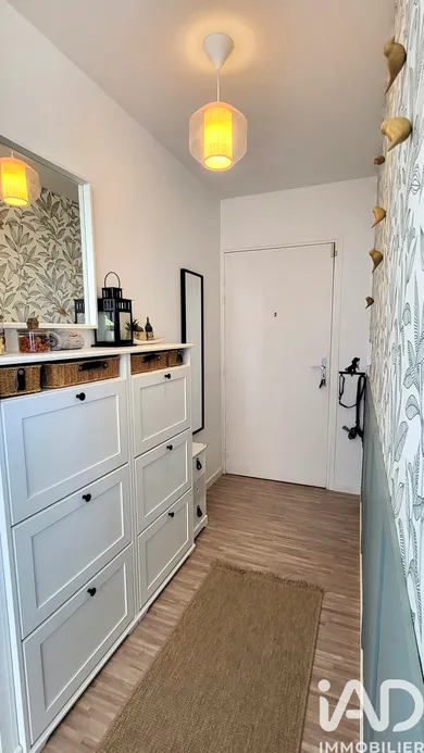 Apartment in Sainte-Geneviève-des-Bois (91700)