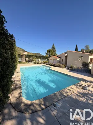 Maison traditionnelle à Solliès-Pont (83210)