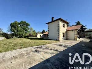House in Ambarès-et-Lagrave (33440)